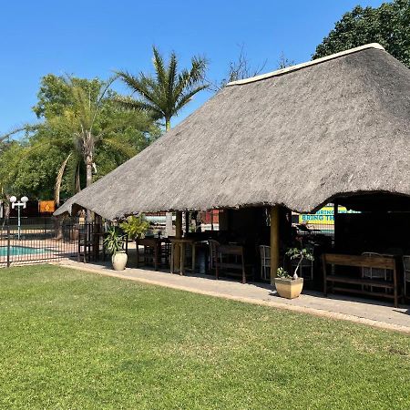 Buffalo Hotel Hectorspruit Exterior photo