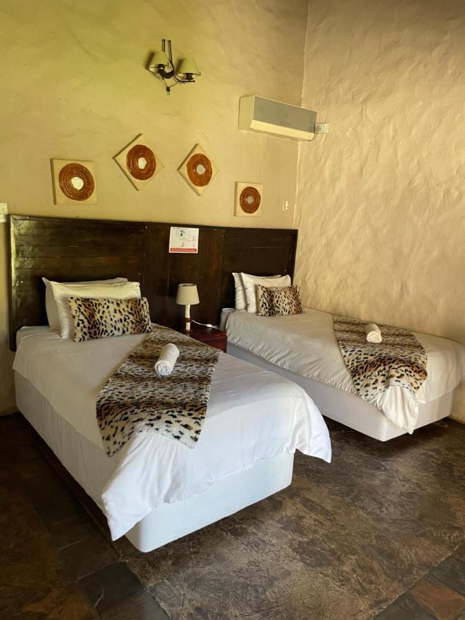 Buffalo Hotel Hectorspruit Exterior photo
