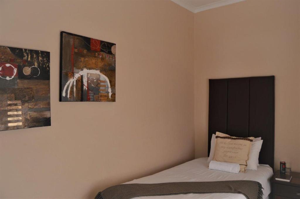Buffalo Hotel Hectorspruit Exterior photo
