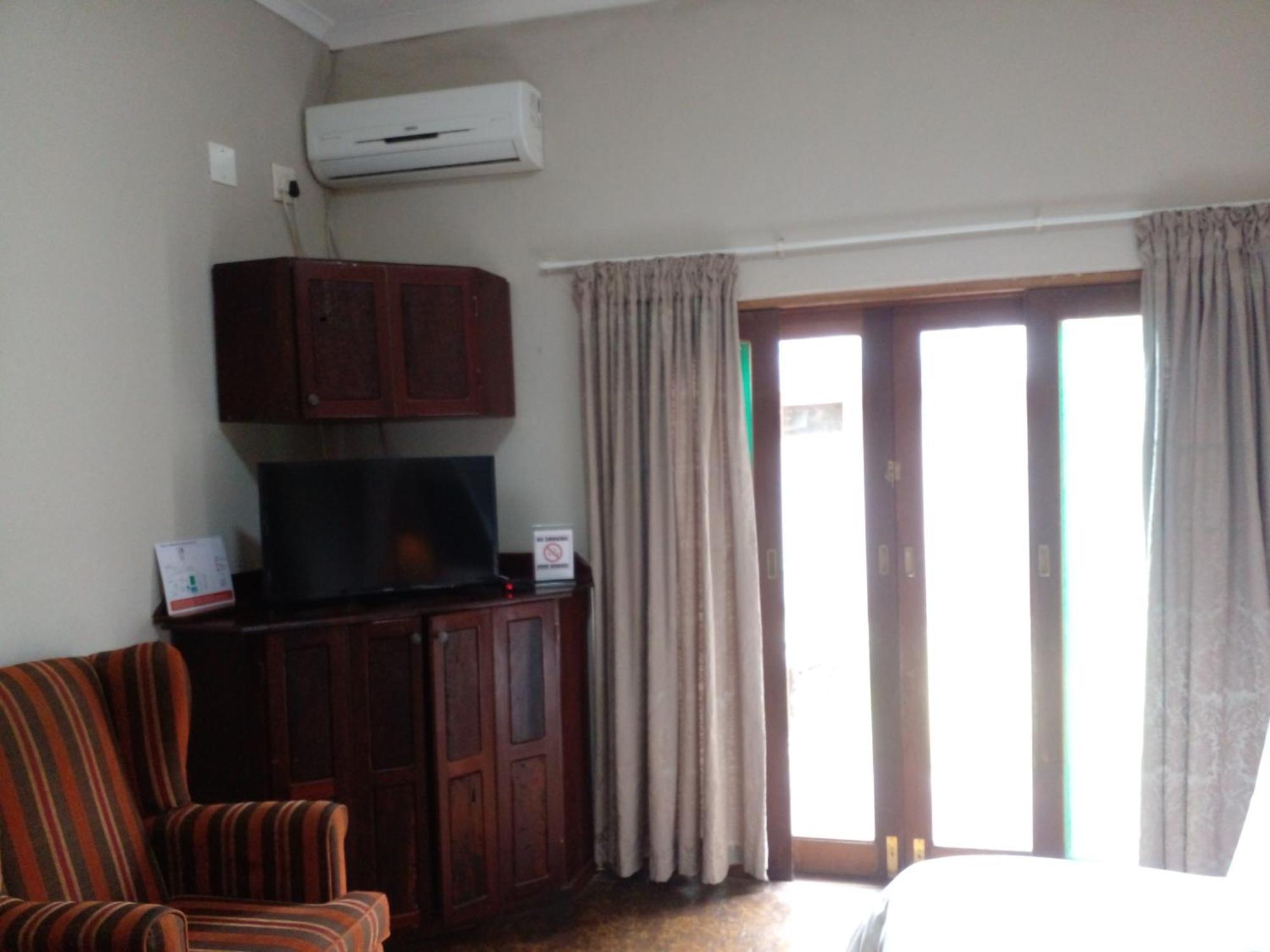 Buffalo Hotel Hectorspruit Exterior photo