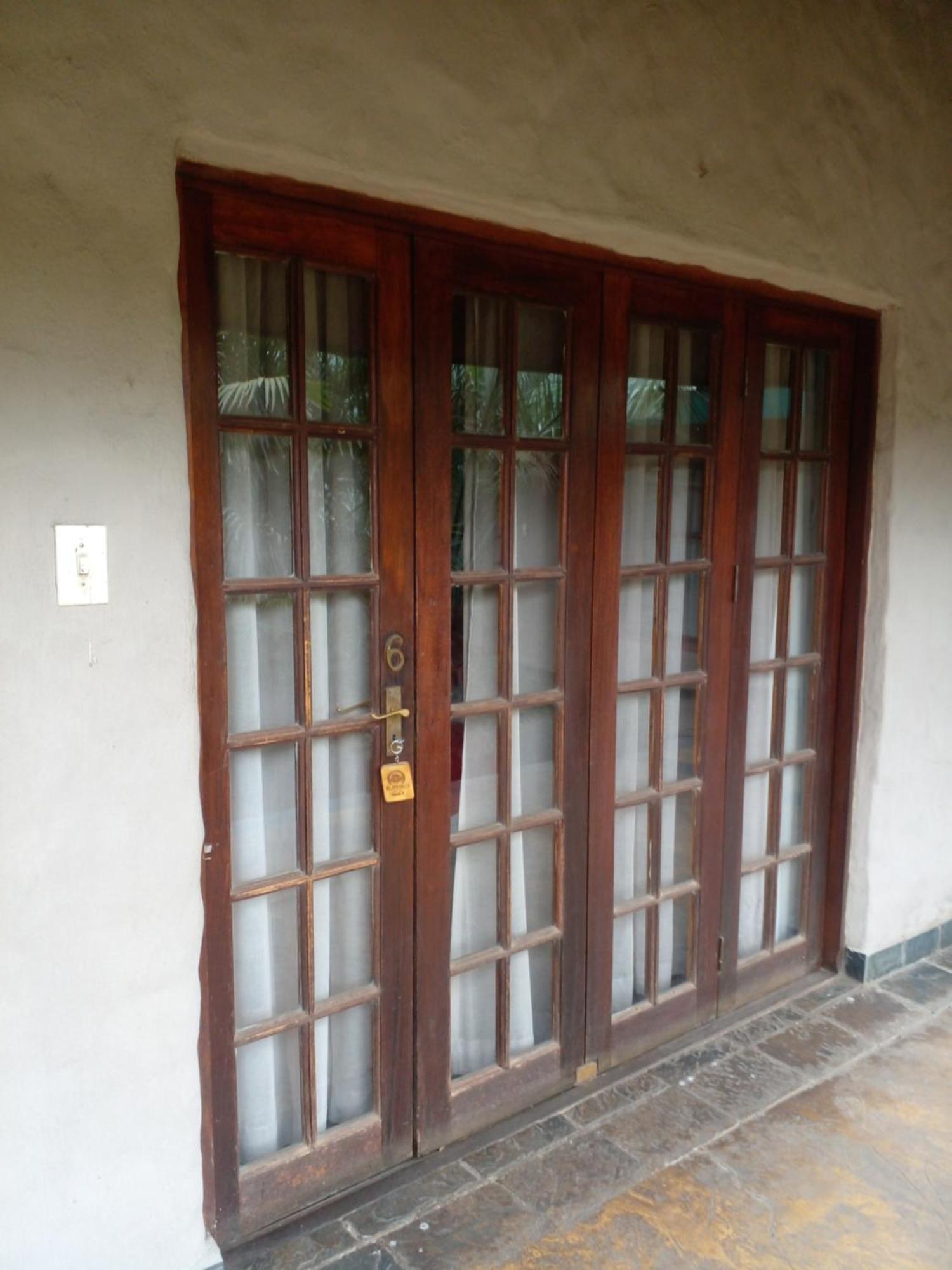 Buffalo Hotel Hectorspruit Exterior photo