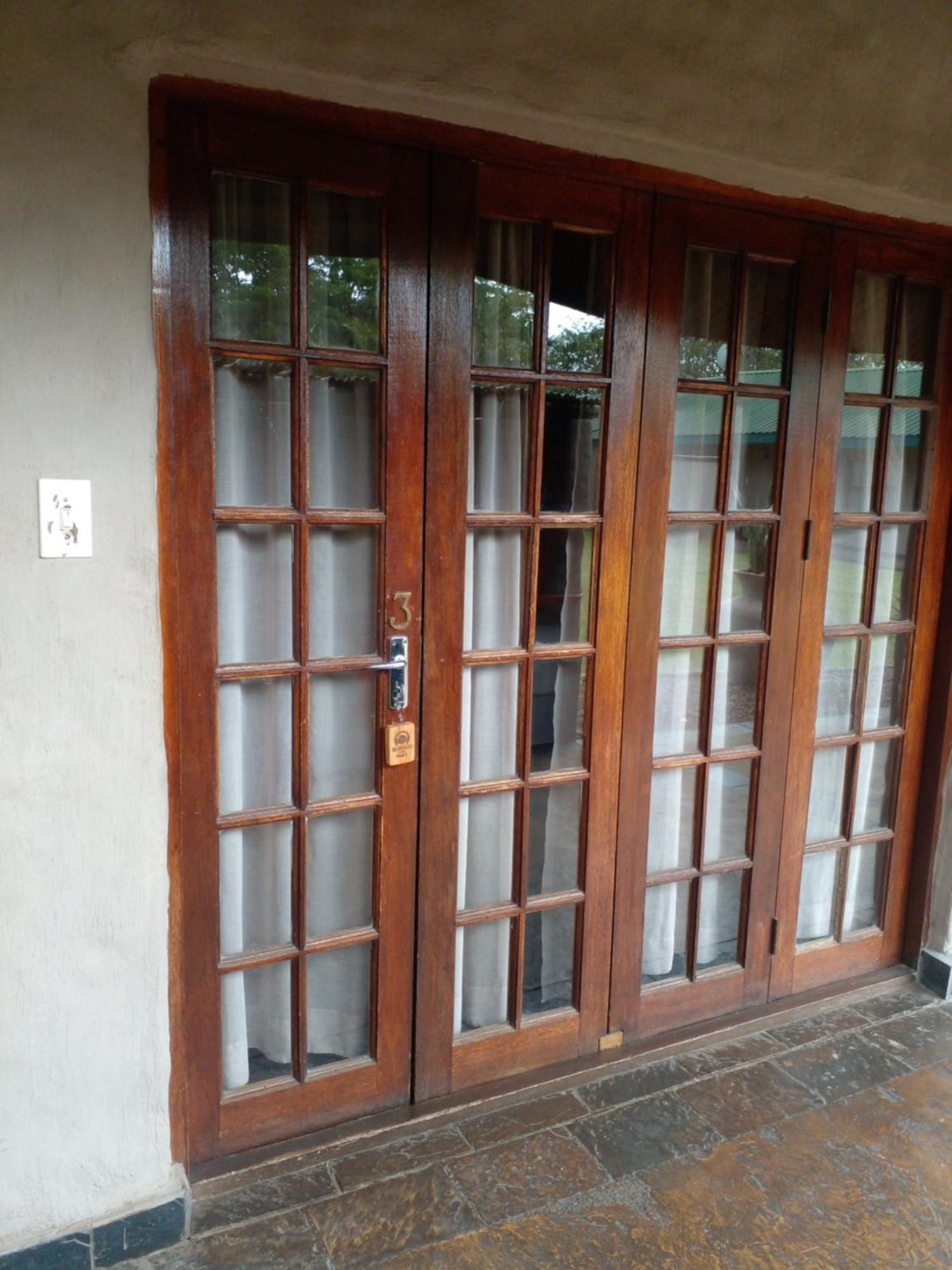 Buffalo Hotel Hectorspruit Exterior photo