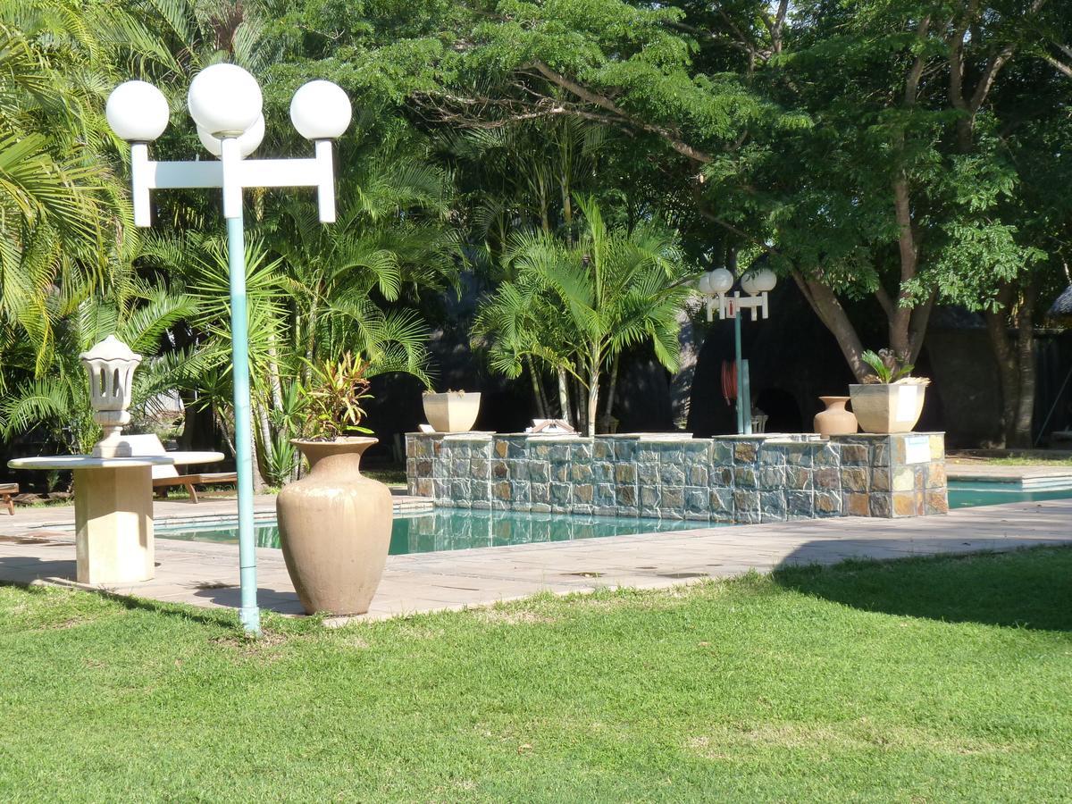 Buffalo Hotel Hectorspruit Exterior photo